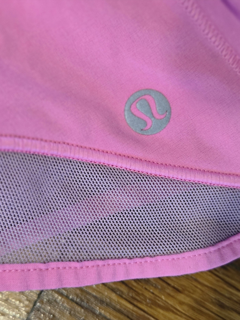 Lululemon Speed Up Shorts Pink Mesh Side Size 8 Athletic Running - Picture 5 of 6